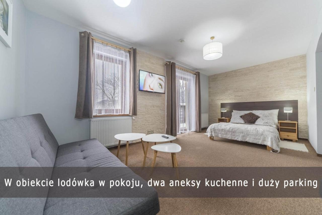 Nefryt - Lodowka I Czajnik W Pokoju, Dwa Aneksy Kuchenne Ogolnodostepne, Duzy Parking كارباش المظهر الخارجي الصورة